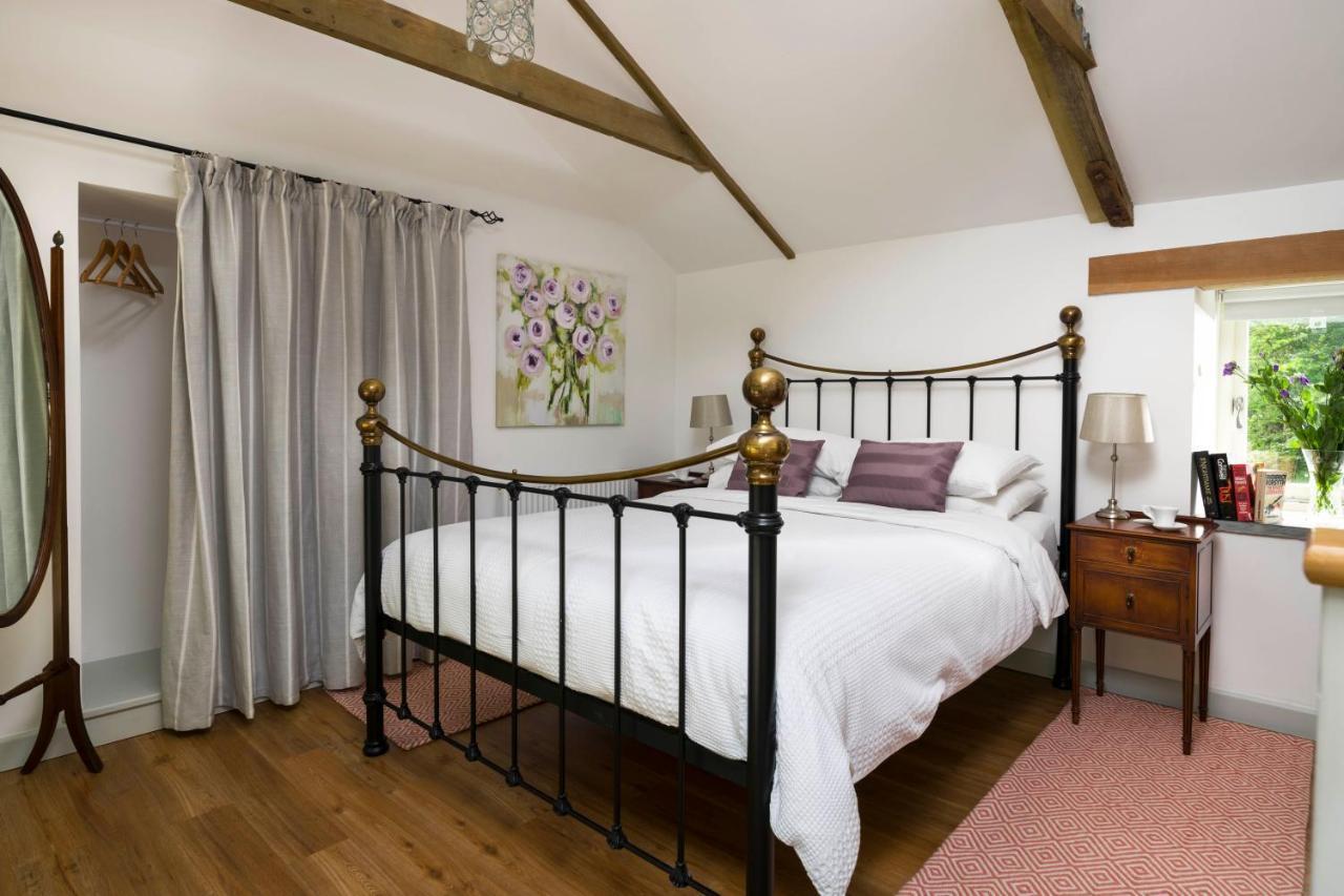 Red River Stables - Peaceful, Beautiful Grounds, Swimming Pool, Central Location For West Cornwall Camborne Exterior photo