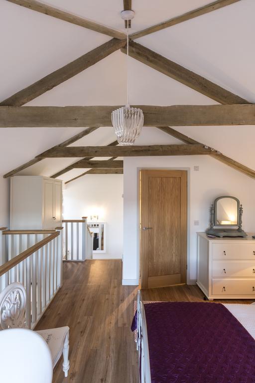 Red River Stables - Peaceful, Beautiful Grounds, Swimming Pool, Central Location For West Cornwall Camborne Exterior photo